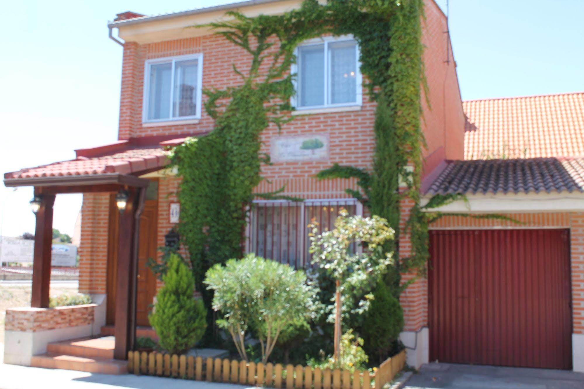 Alojamiento La Olmedana Olmedo Exterior photo
